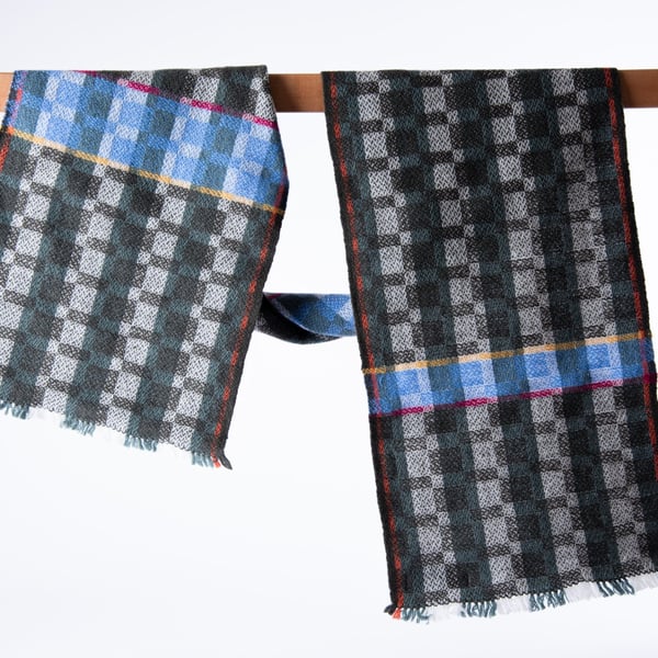 Lush lambswool scarf - flint offset blocks