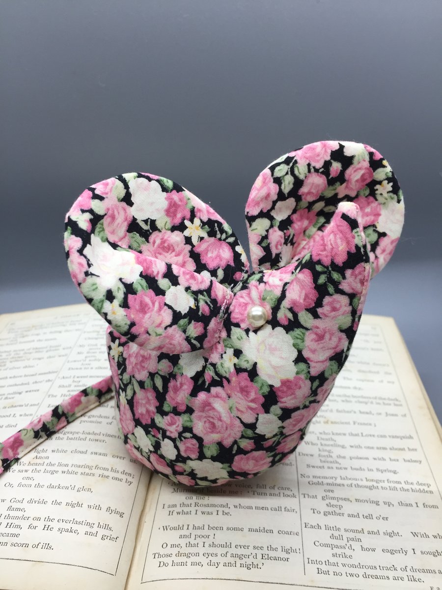 Black and pink floral weighted mouse