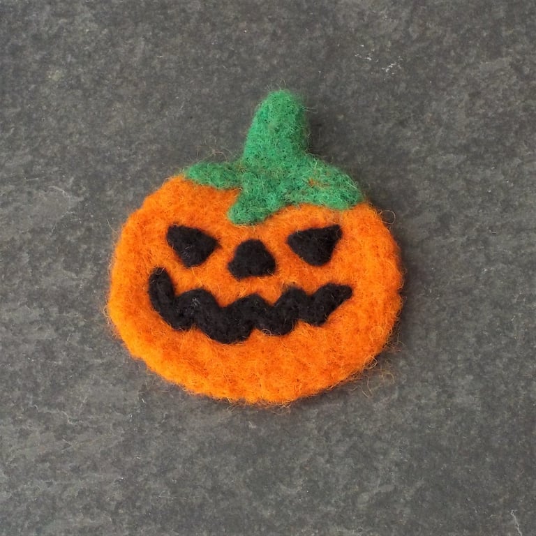 Felt fridge magnet pumpkin Halloween party gift needle felted