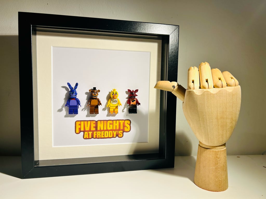 FIVE NIGHTS AT FREDDY'S - Framed custom minifigures