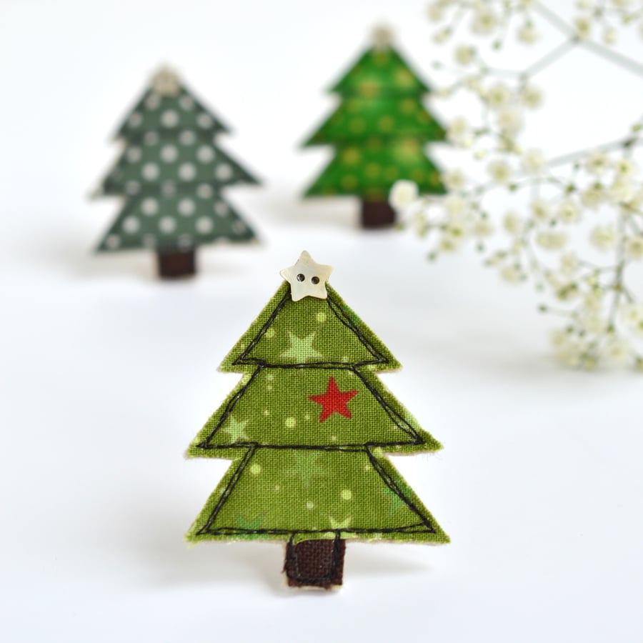 Christmas tree badge, Christmas brooch, festive pin badge, Christmas gift
