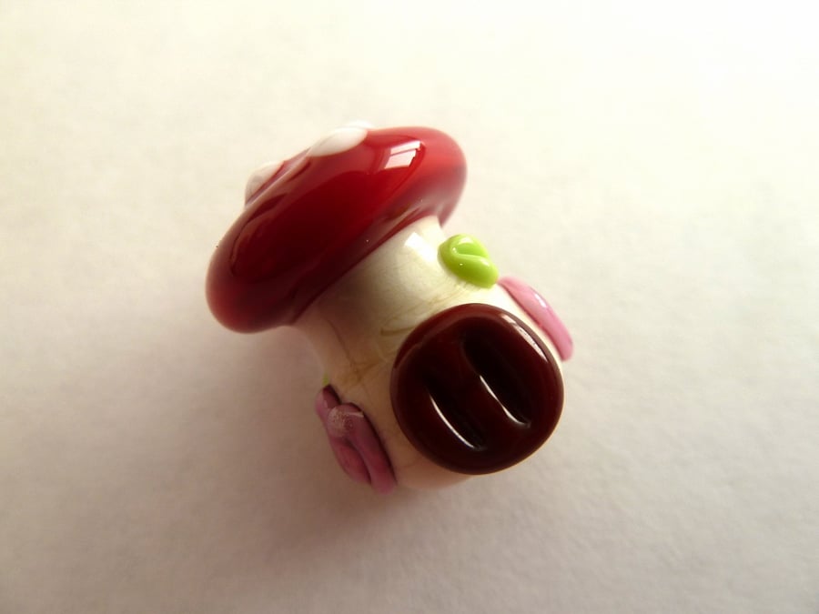 handmade lampwork glass bead, red toadstool