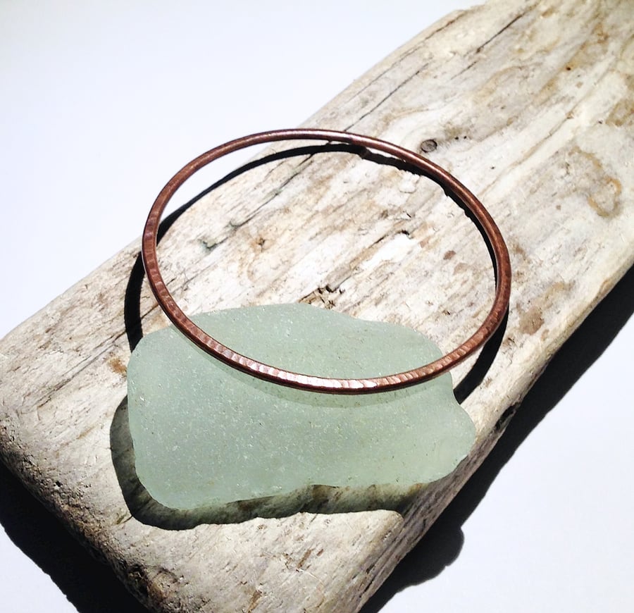 Hand Crafted Antiqued Hammered Copper Bangle (BRCUCLRD3) - UK Free Post