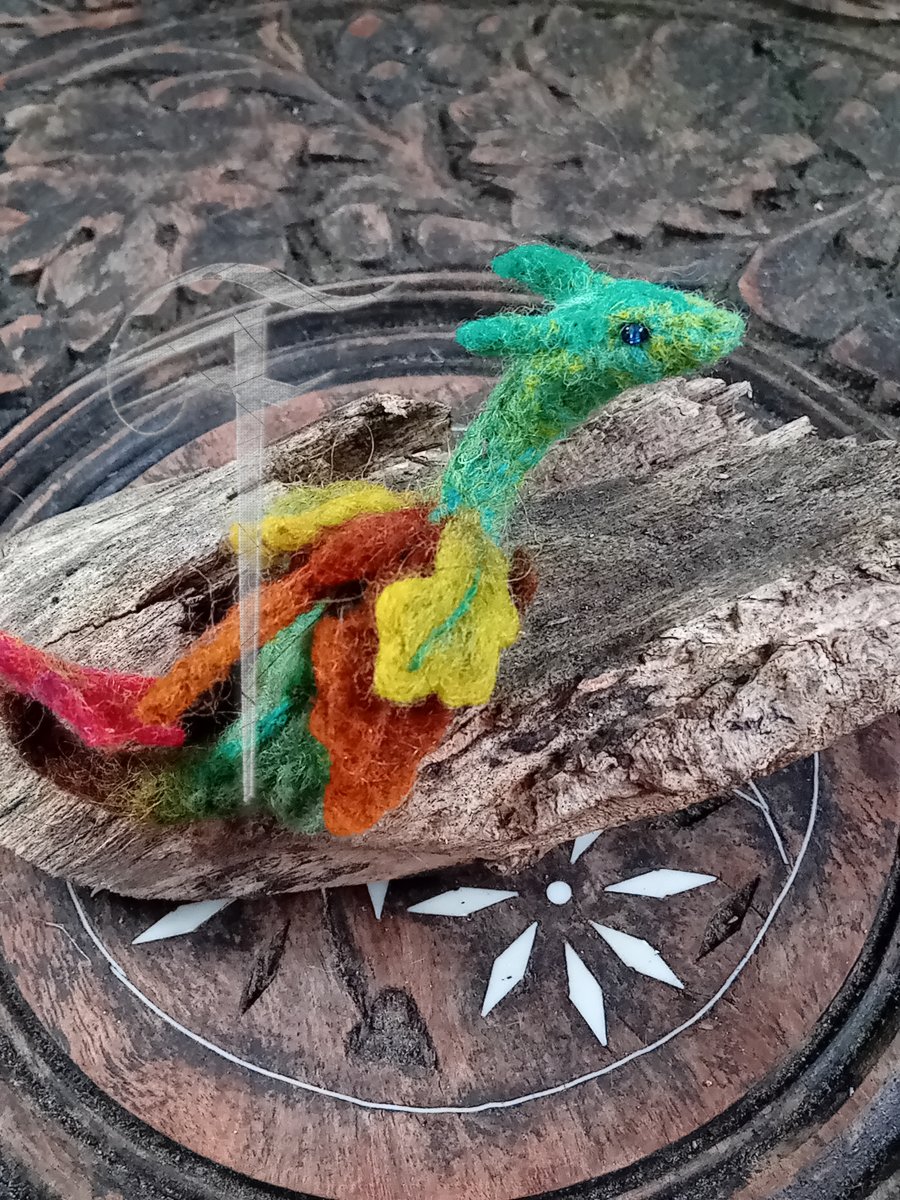 Leaf dragon brooch