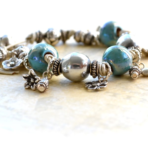 Turquoise bead bracelet, Knotted leather bracelet, Boho style charm bracelet