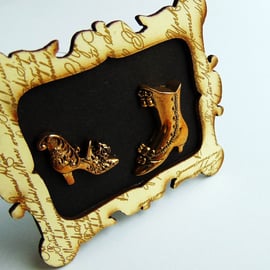 1:12 Scale Ladies Gold Shoes Picture Frame
