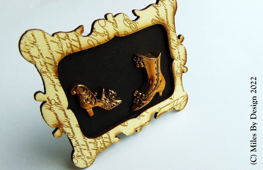 1:12 Scale Ladies Gold Shoes Picture Frame