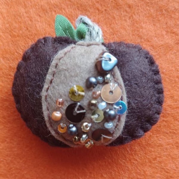 Handmade Felt Pumpkin Brooch Coffee and Cream