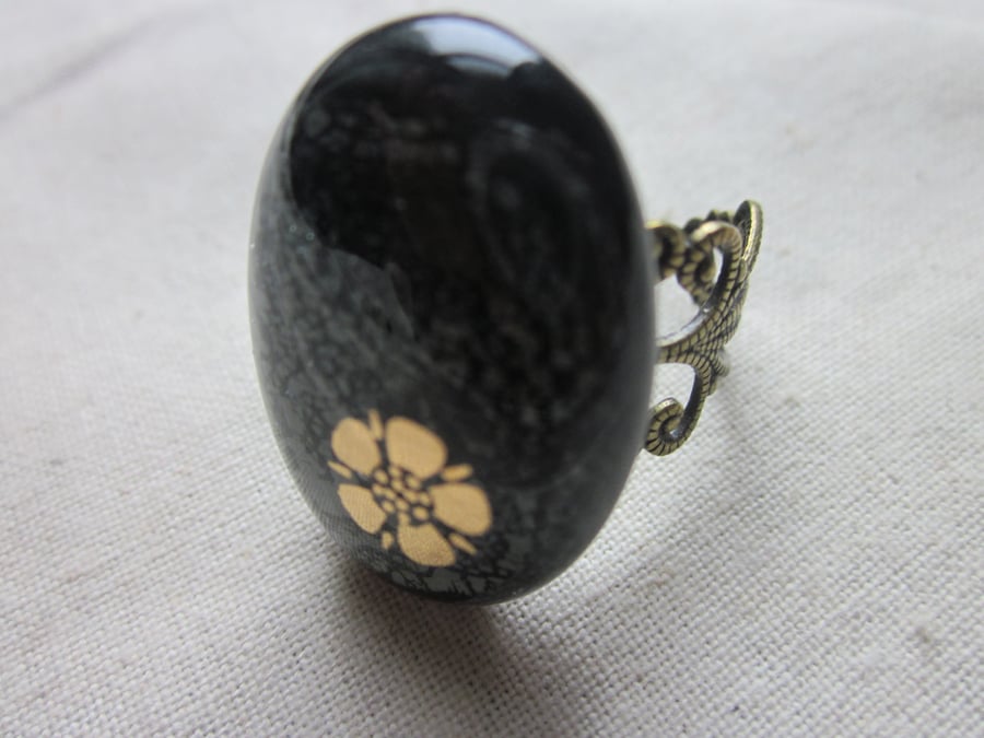 Handmade dichroic glass cabochon filigree ring - steel with Tudor rose