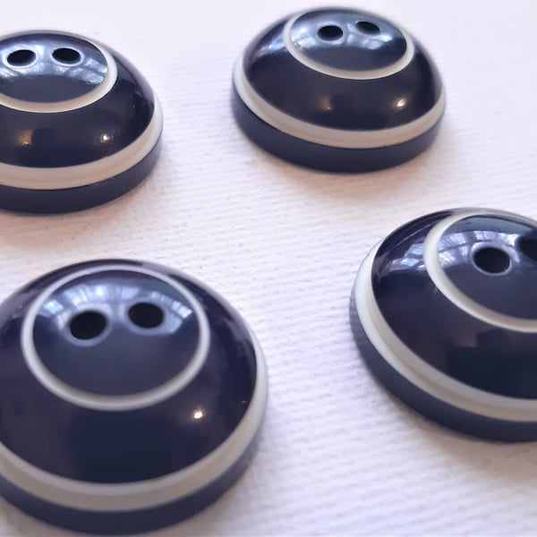 22mm Vintage chunky navy blue and white 2-hole buttons