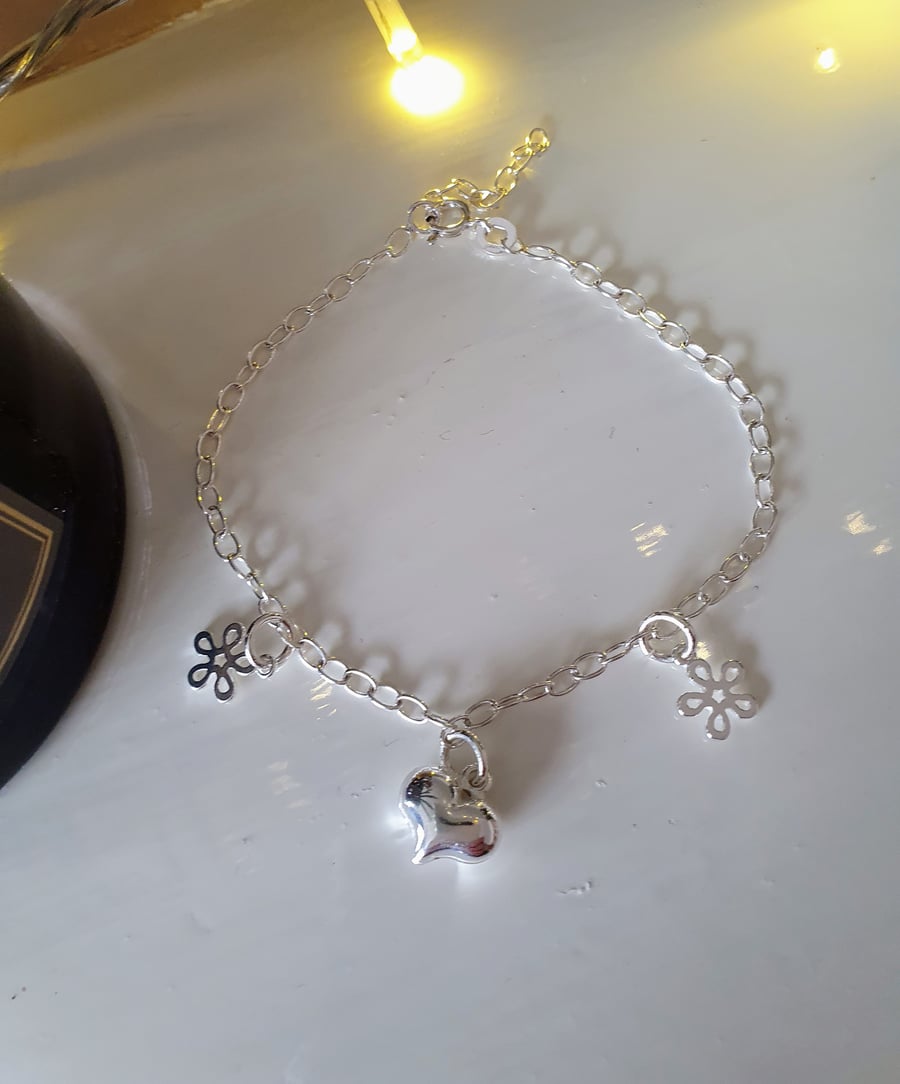 Silver chain bracelet, silver charm bracelet, heart and flowers charm bracelet.