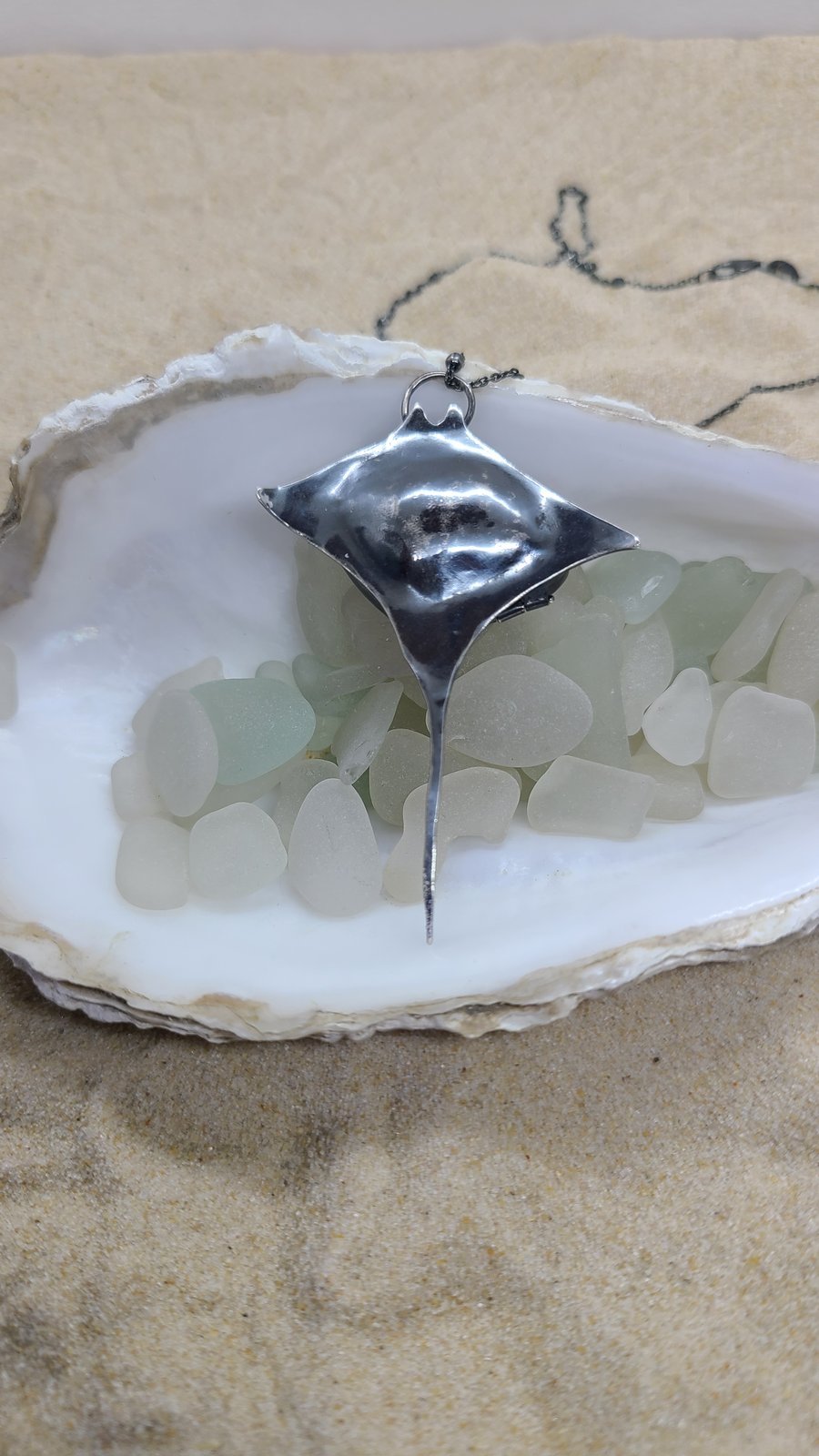 Manta Ray silver locket L2