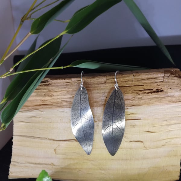 Silver leaf drop earrings
