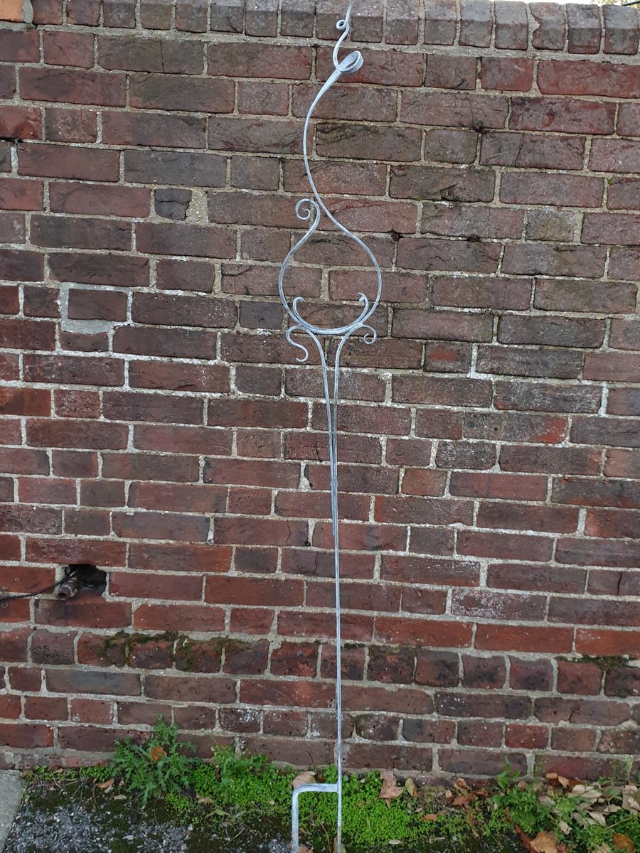 Sinuous Sculpture Glass Art Stand - Make your own glass garden sculpture