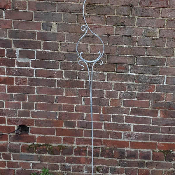 Sinuous Sculpture Glass Art Stand - Make your own glass garden sculpture