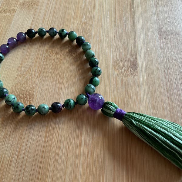 Pocket Mala hand knotted 27 bead mantra anxiety relief (Ruby Zoisite Amethyst)