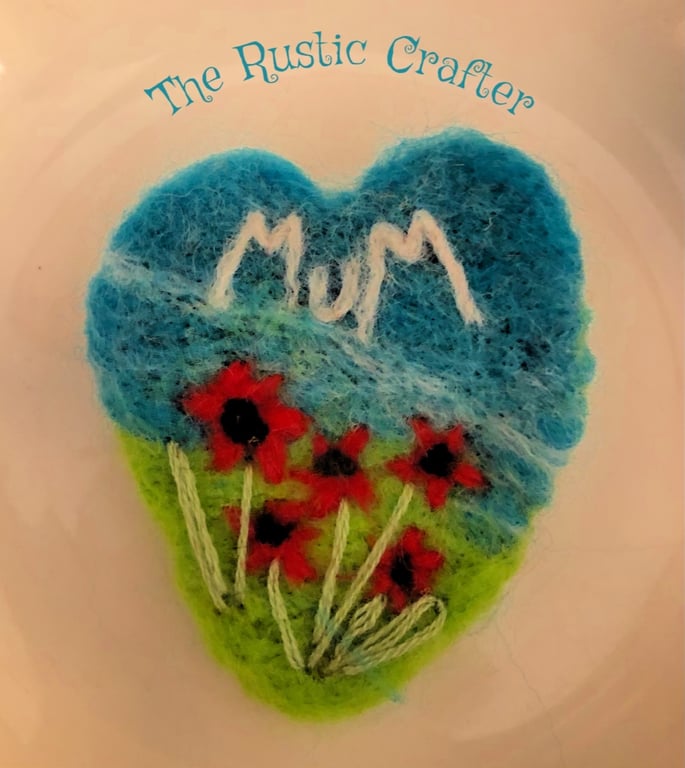 Mum starflower heart brooch