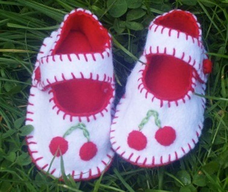 Cherry Baby Shoes, felt Baby shoes, Baby Girls Gift