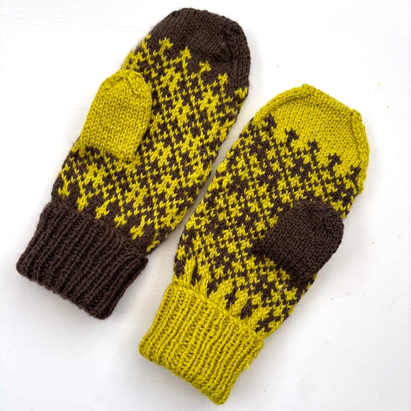 Octothorp Mittens Knitting Pattern