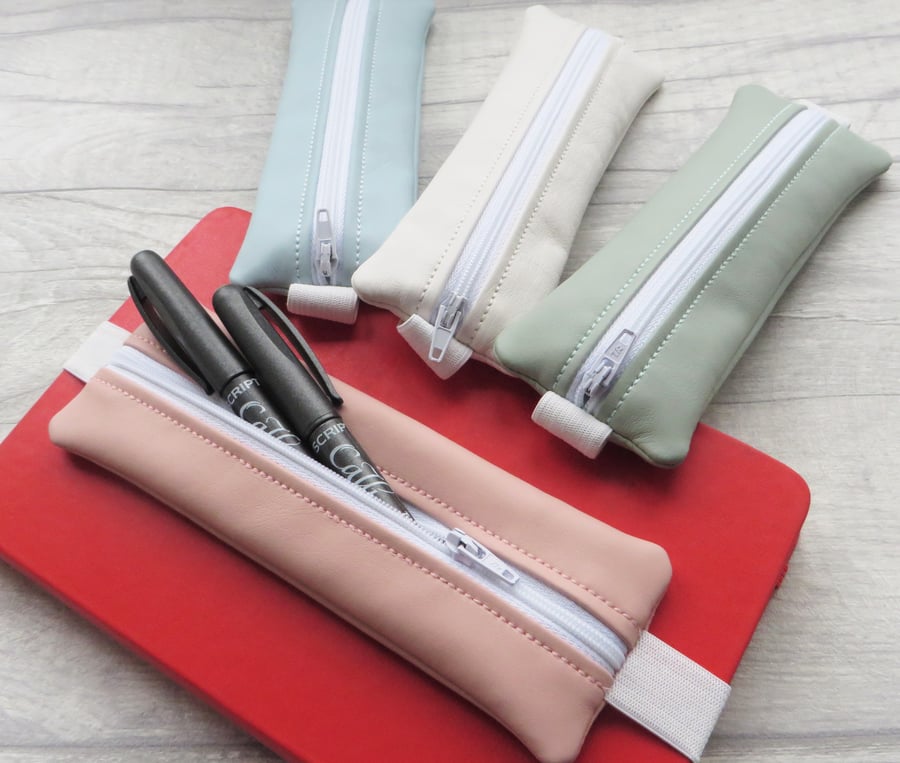 Faux leather Pen Holder with zipped pocket and planner band