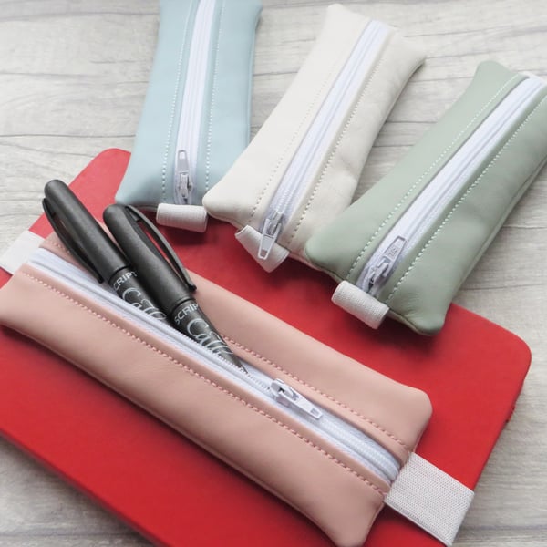 Faux leather Pen Holder with zipped pocket and planner band