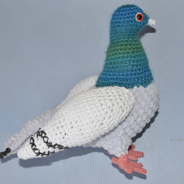 Pigeon Medium size Crochet