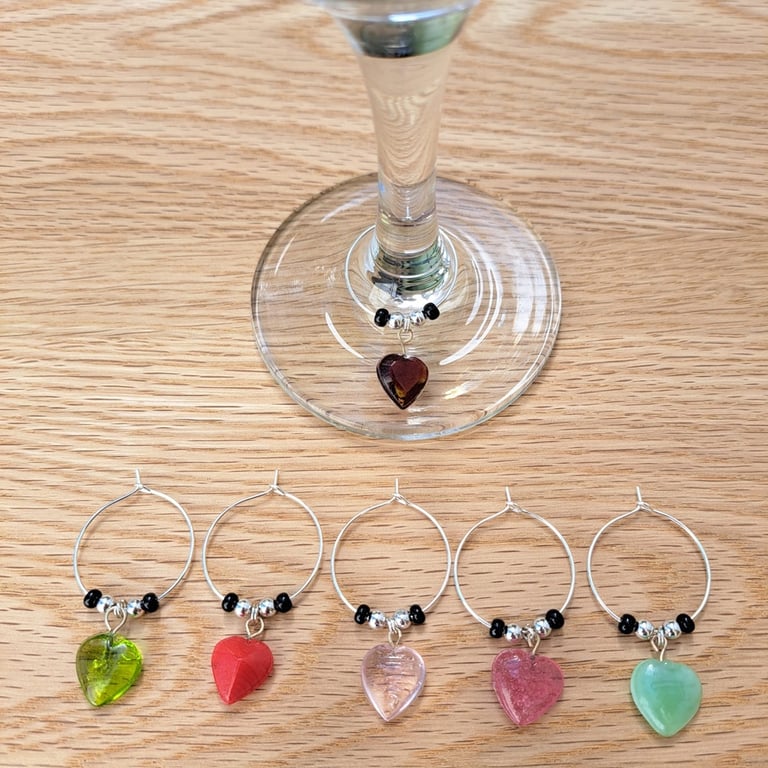 Wine Glass Charms – Set of 6 – Mixed Heart Charms with Black & Silver Seed Beads