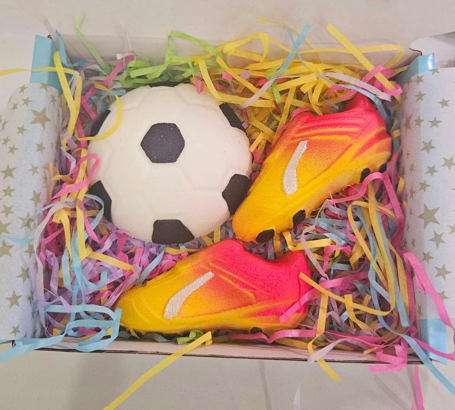Football & Boots Bath Bomb Gift set.