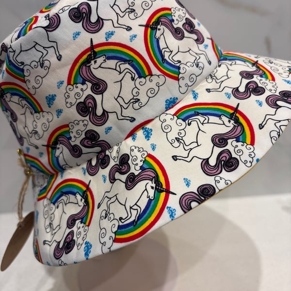 Unicorn and Rainbows Hat