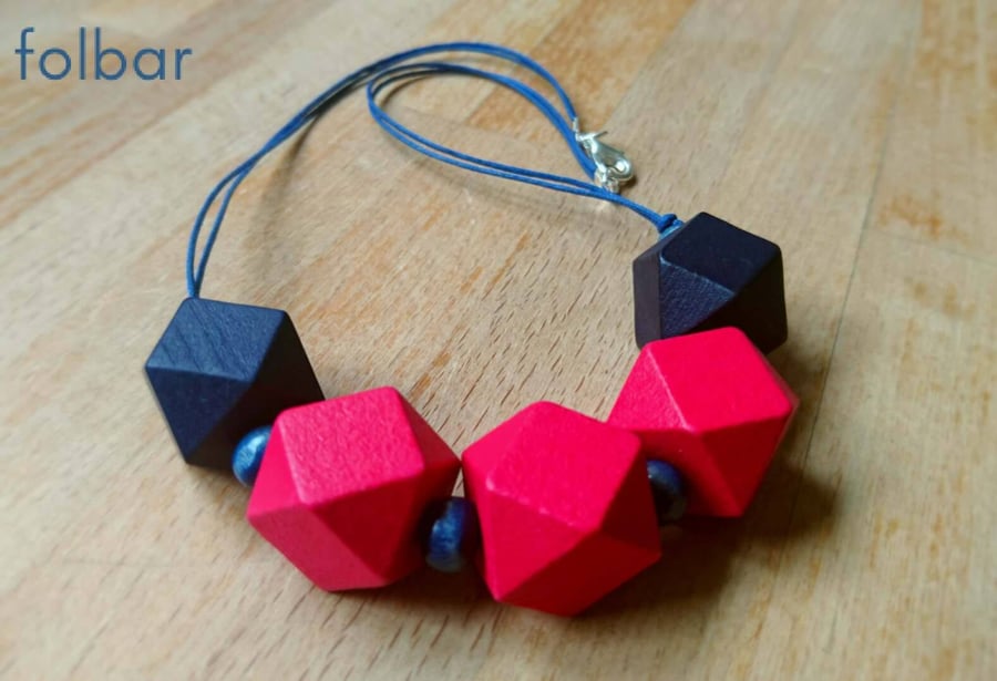 Chunky wooden geometric fuchsia pink and navy necklace