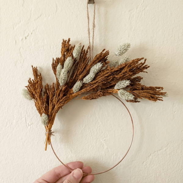 Mini Dried Flower Wreath – Rustic Botanical Home Décor