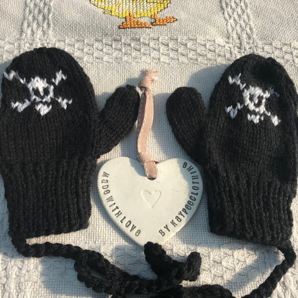 100% hand knitted full mittens. Skull, Rainbow,  Dinosaur, Camo Toddler baby