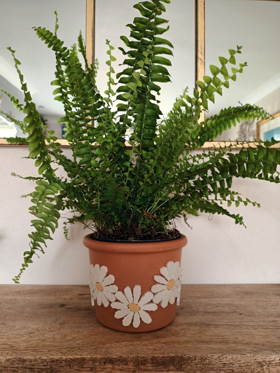Daisy chain flower mosaic terracotta plant pot holder cover