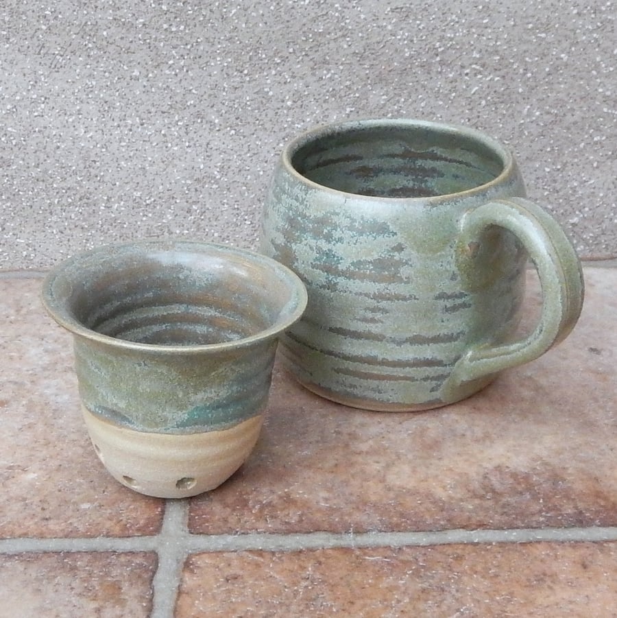 Mug with infuser in stoneware hand thrown ceramic pottery