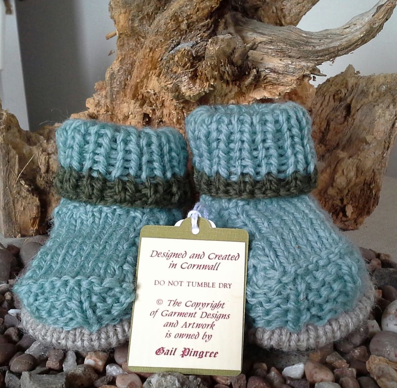 Designer Luxury 'Jeager' Merino Wool Aran Booties  3-6 months size