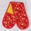 Oven Gloves, quilted., red apples