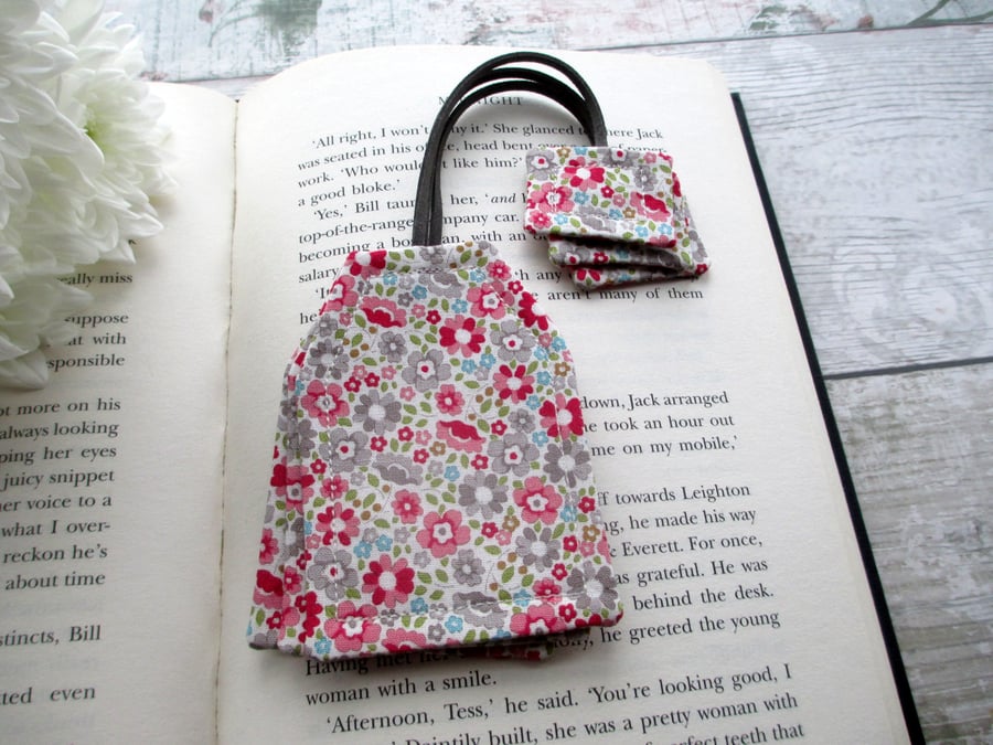 Tea bag bookmark, book and tea lover gift
