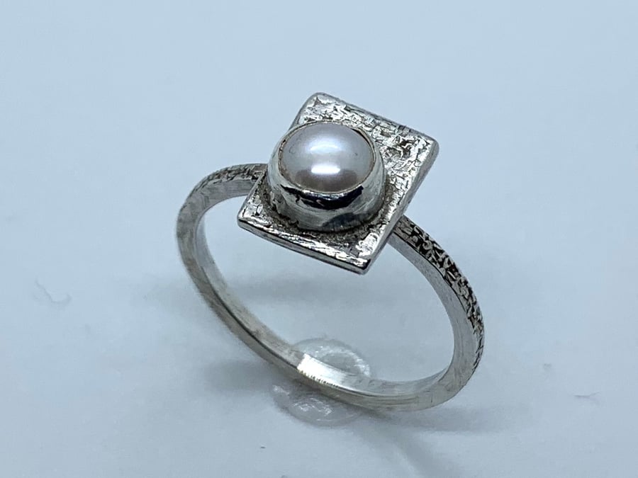 ‘Framed’ Freshwater Pearl on Textured Sterling Silver Ring, 100% Handmade 