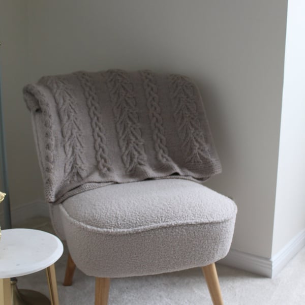 Handknitted Beige Bed Throw 125 x 100cms