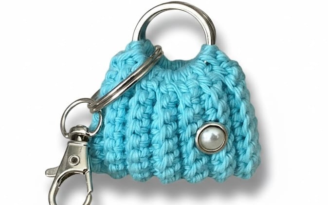 Keyring small crochet bag, very elegant accessory