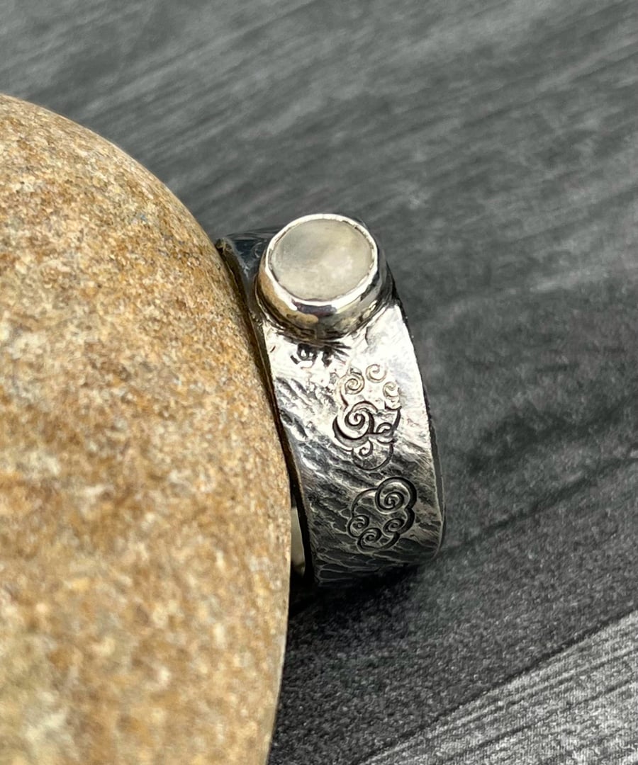 Moonstone Ring, moonstone, silver band, unisex ring, rain ring, clouds ring, 