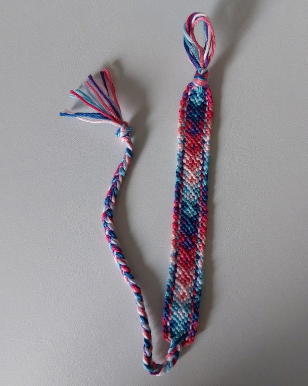 Handmade chevron friendship bracelet – blue, pink & purple – adjustable