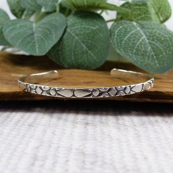 Silver Cuff - Embossed Flower Pattern with Antiqued Finish. Size Medium