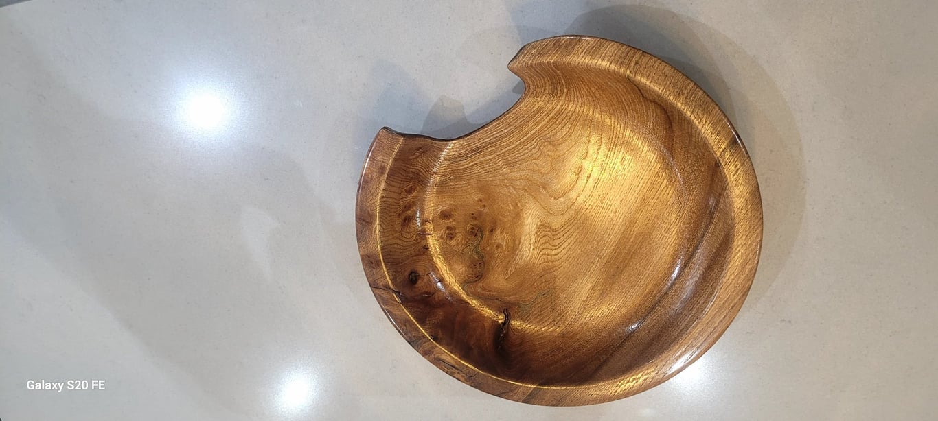 Burr Elm bowl with Natural Live edge (205 x 40 mm)