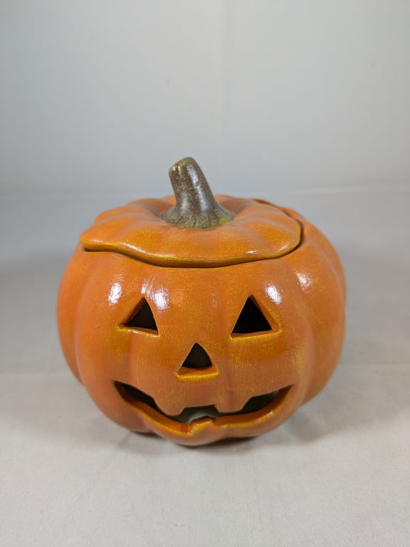 Ceramic Halloween Pumpkin Tea Light Candle Holder Ornament Decoration.