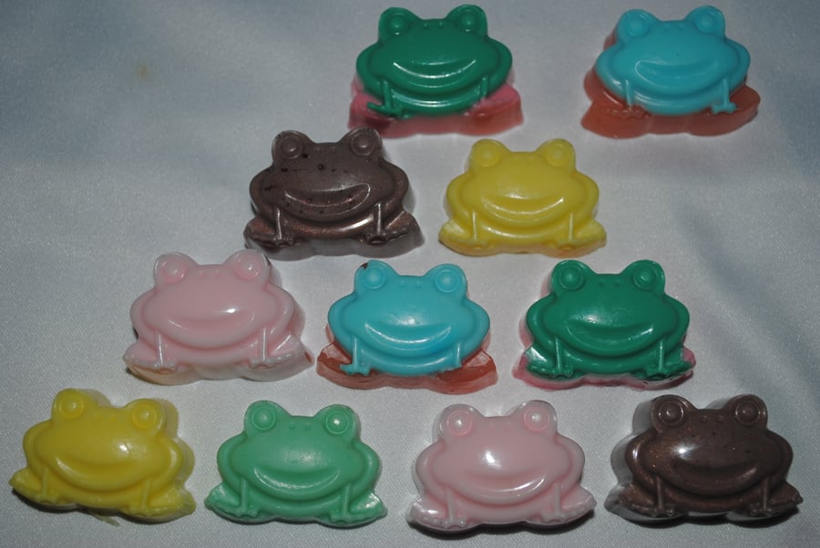 novelty frog soap x 4