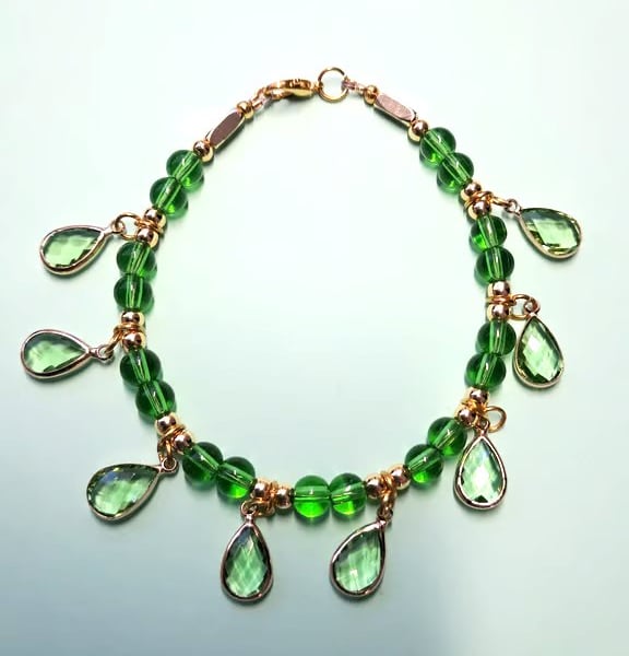Peridot colour Raindrop Bracelet 