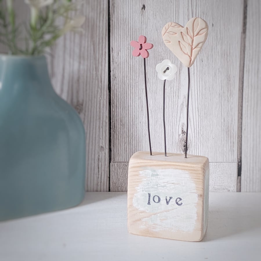  Clay Heart and Buttons in a Painted Wood Block 'Love'