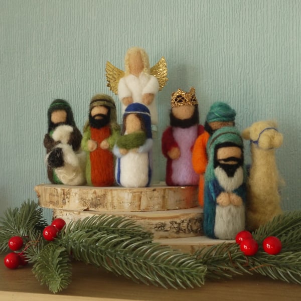 Needle Felted Handmade 9 Piece Nativity