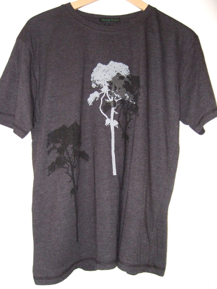 3 Trees Mens dark grey printed T shirt size medium